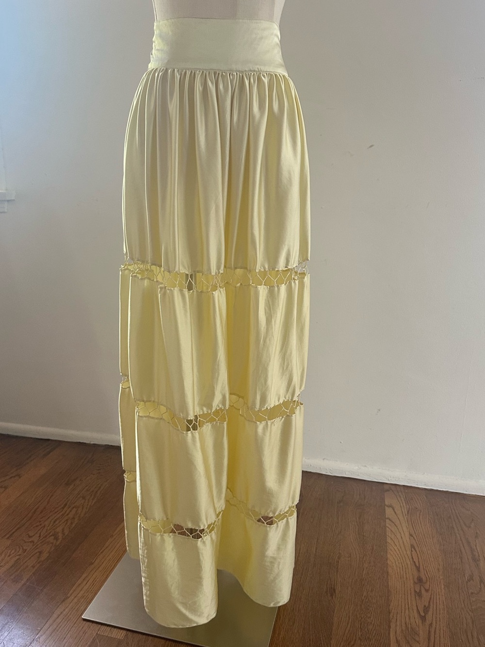 Free People Butter Yellow Tiered Maxi Skirt Boho Prairie Festival High Waist XS - Picture 4 of 9